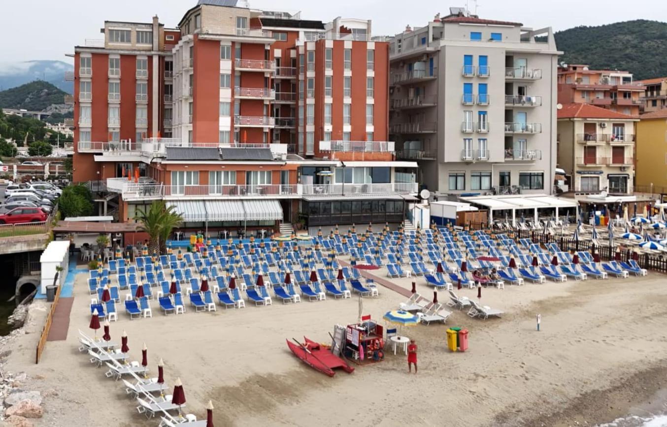 Hotel & Residence Stella Maris Pietra Ligure Εξωτερικό φωτογραφία