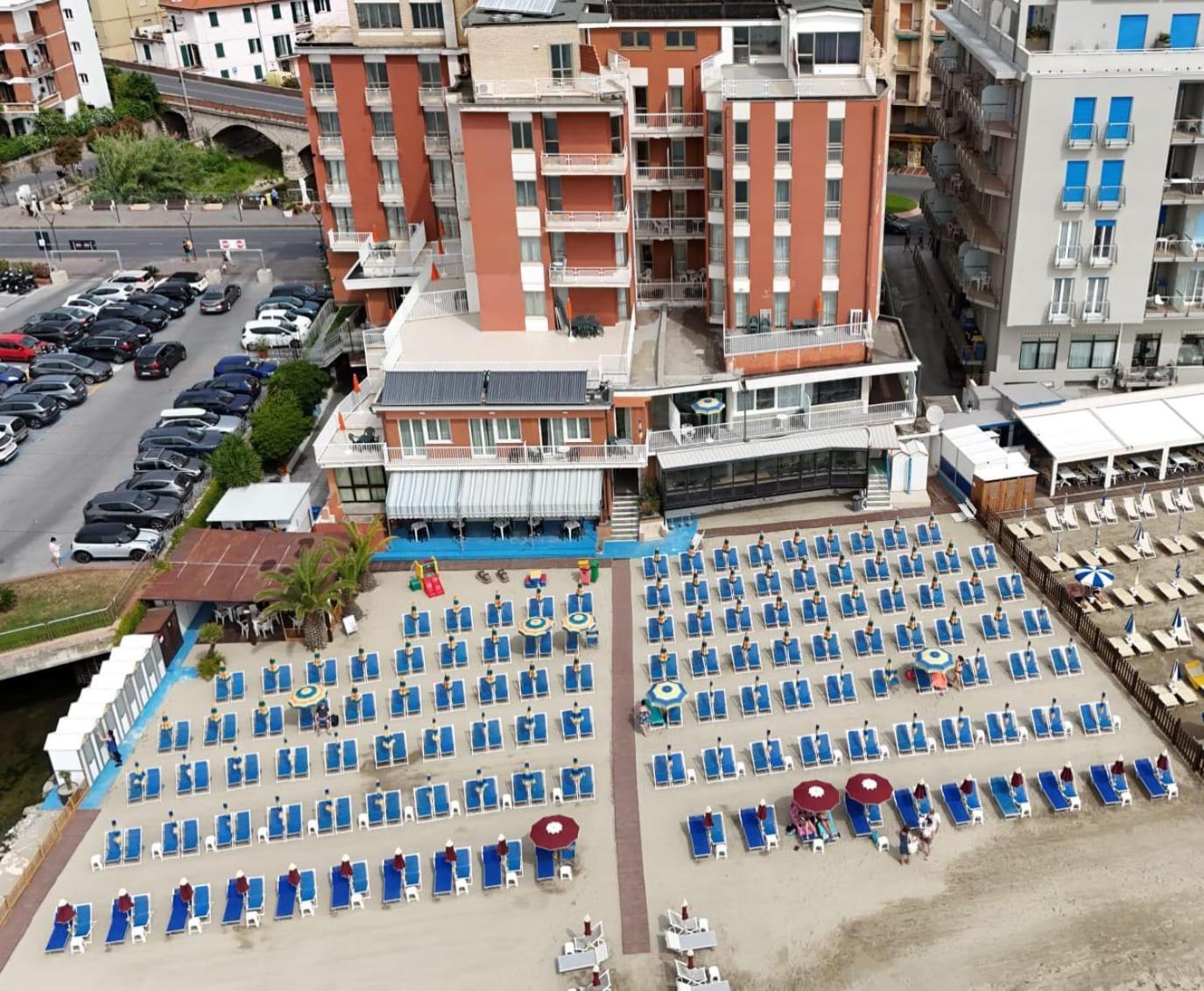 Hotel & Residence Stella Maris Pietra Ligure Εξωτερικό φωτογραφία