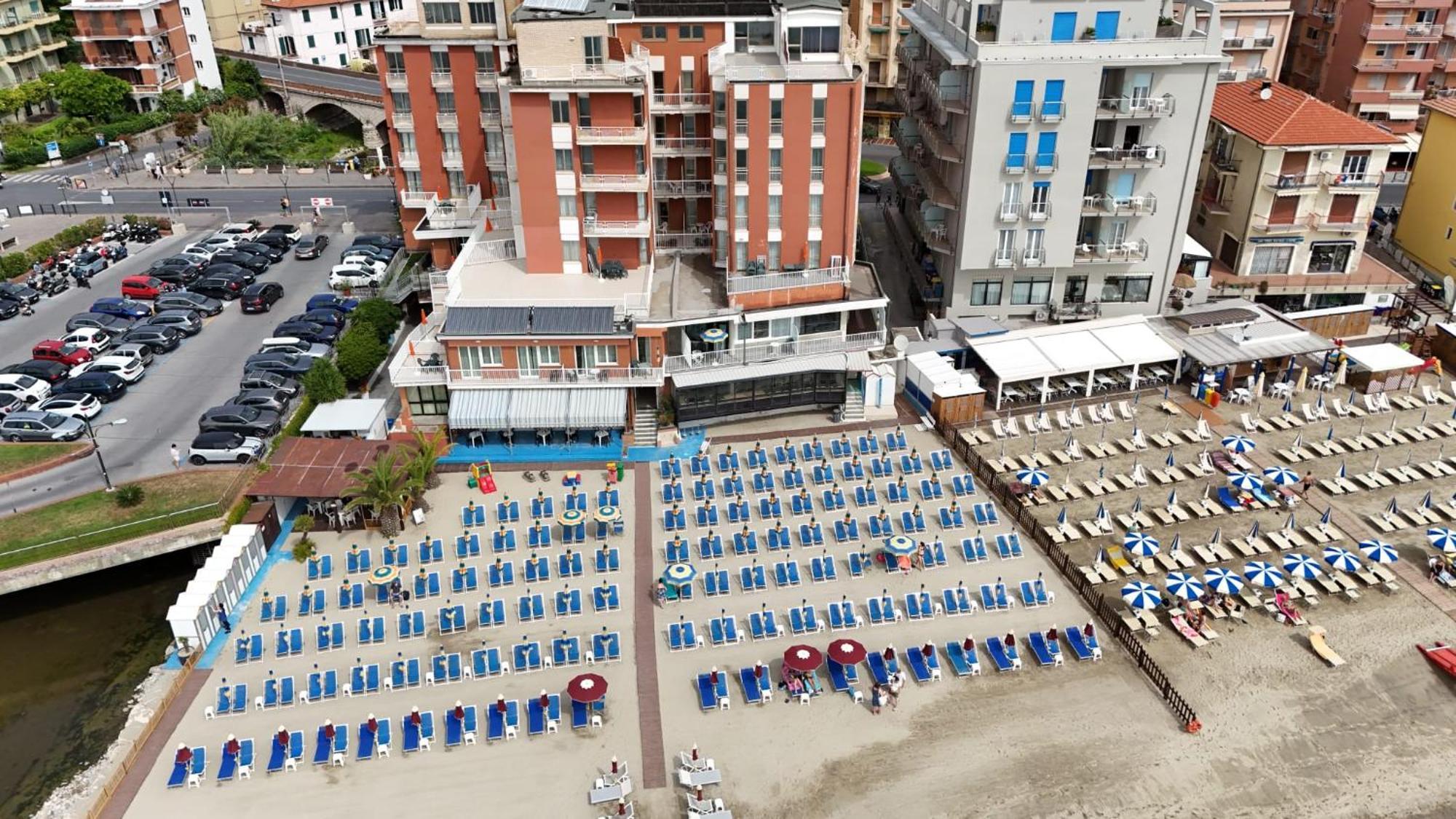 Hotel & Residence Stella Maris Pietra Ligure Εξωτερικό φωτογραφία